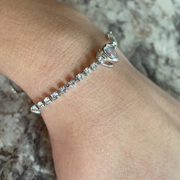 Silver Heart bracelet - Picture 3 of 7